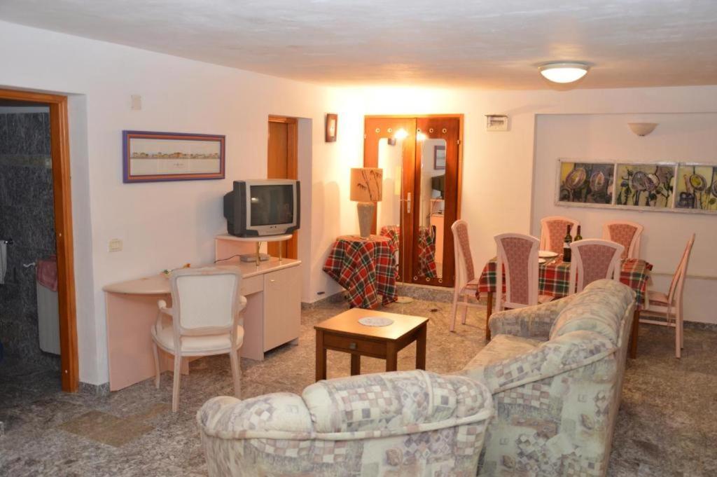 Apartments Athena Nova Vas  Exterior photo